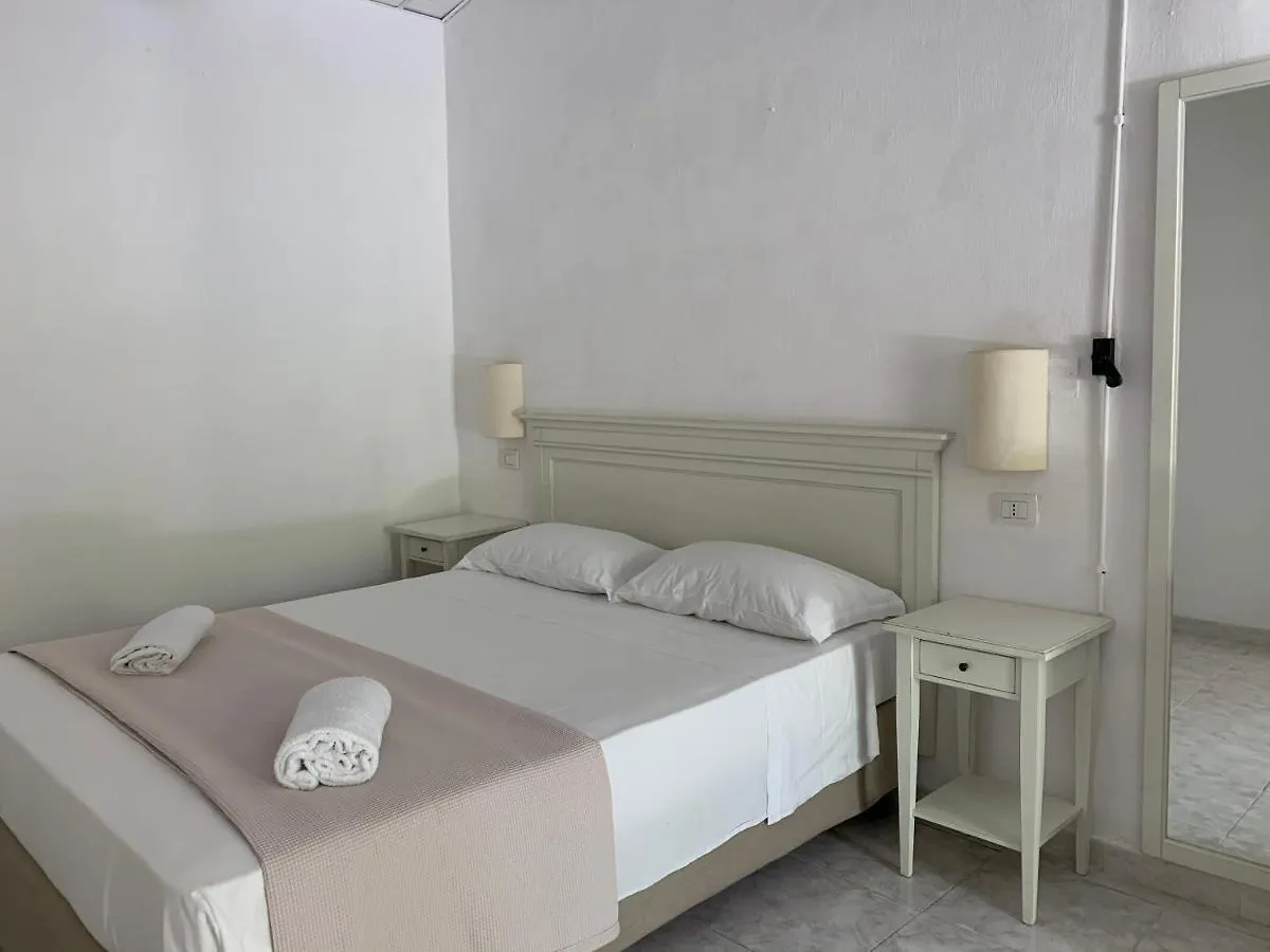 Stanze al mare di Lucia Hotel Fontane Bianche Affittacamere