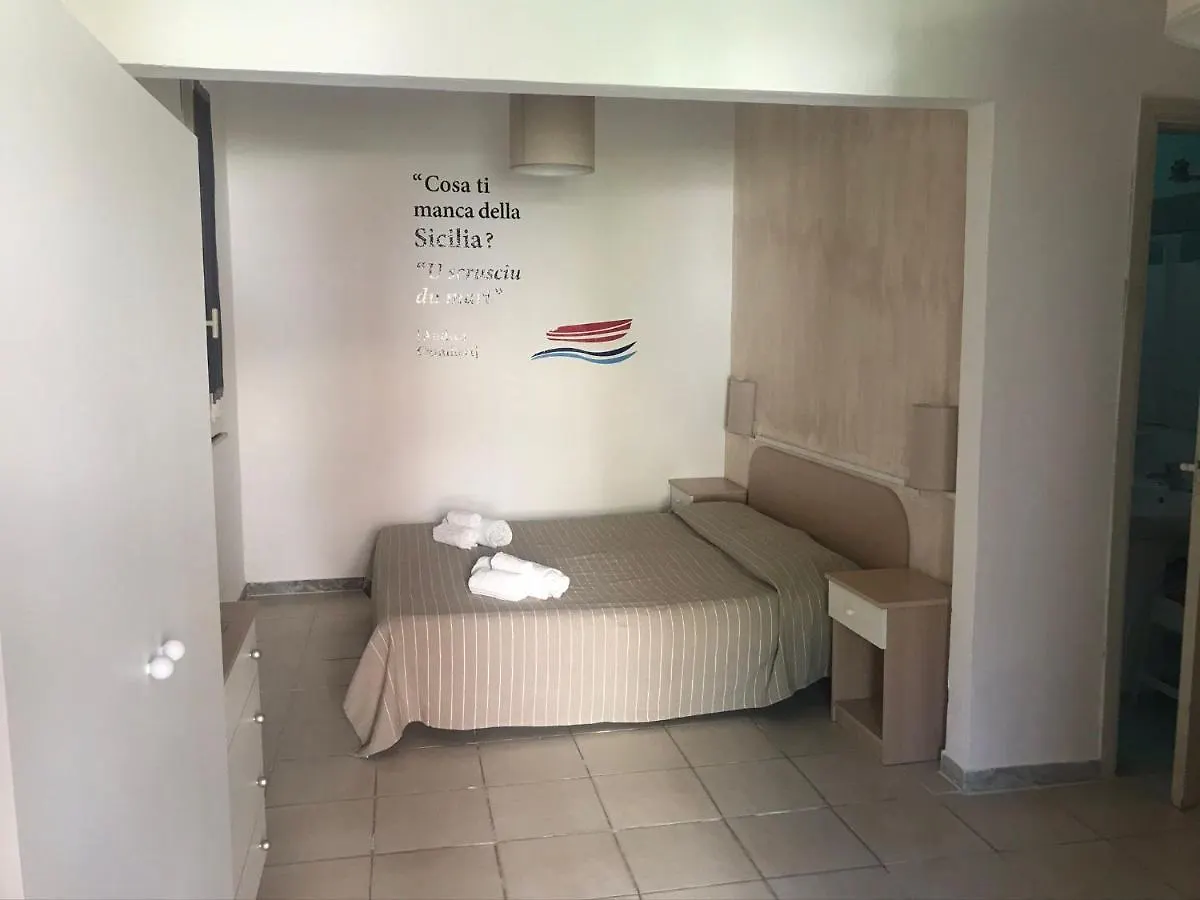 Affittacamere Stanze al mare di Lucia Hotel Fontane Bianche