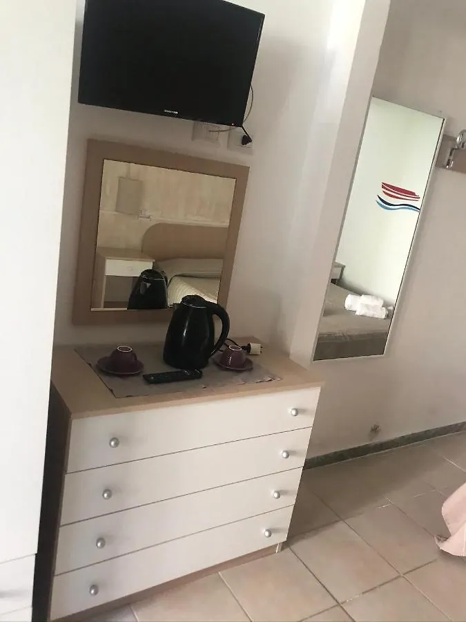 Stanze al mare di Lucia Hotel Fontane Bianche Affittacamere