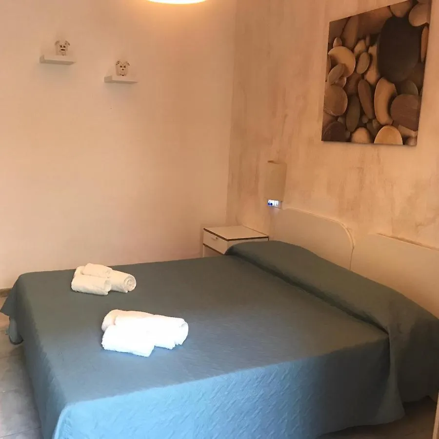 Stanze al mare di Lucia Hotel Fontane Bianche Italia
