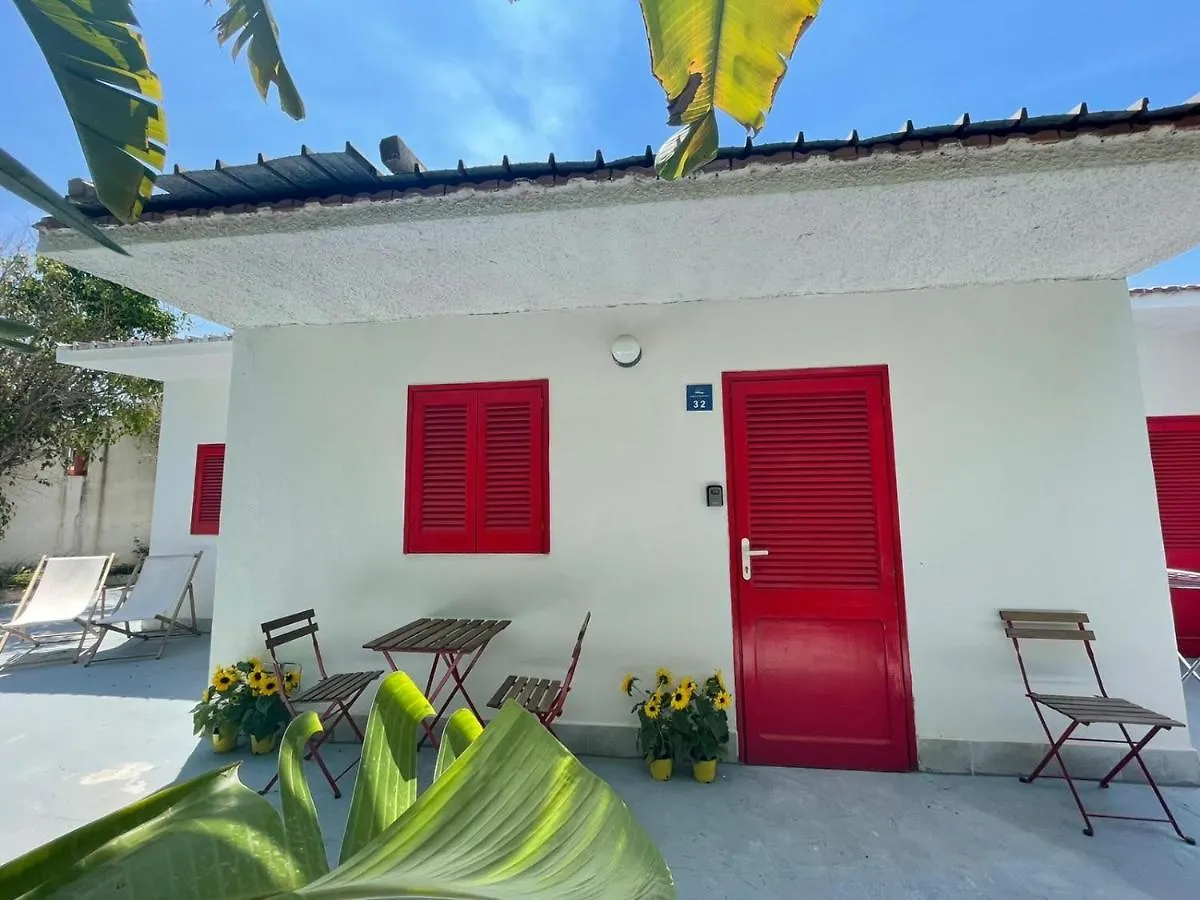 Stanze al mare di Lucia Hotel Fontane Bianche Affittacamere